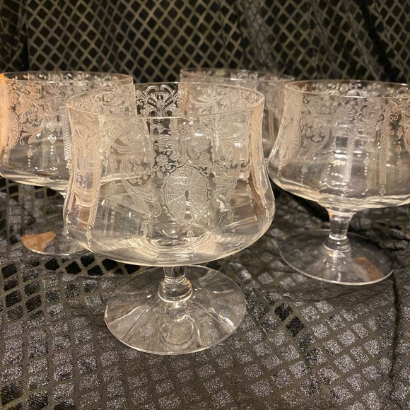 Chantilly by Cambridge hand blown glasses - Picture 5 of 8